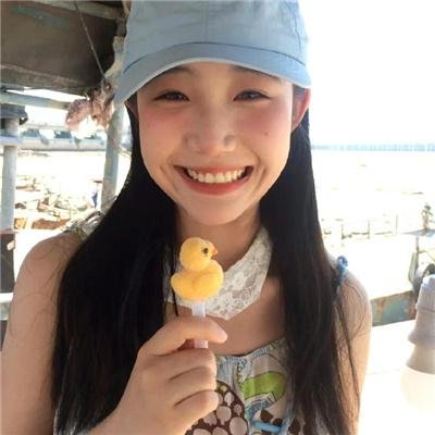 触碰的双手